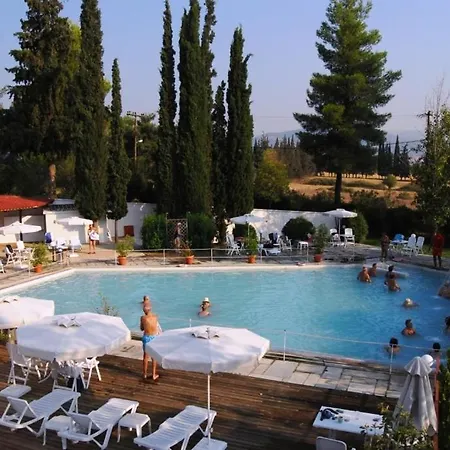 Ξενοδοχείο To Neon 2*